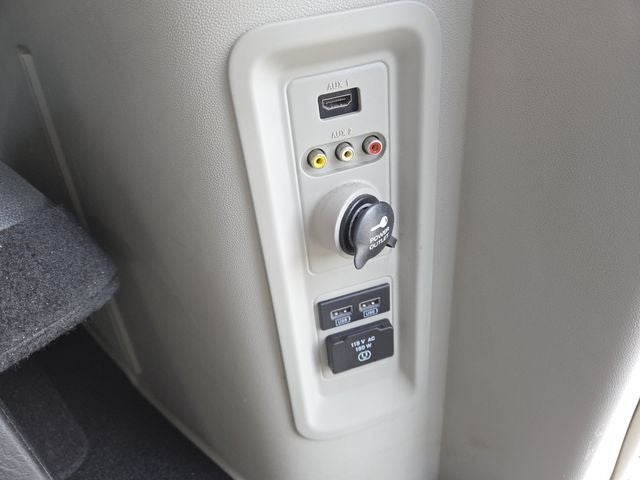 2013 Chrysler Town & Country Touring-L