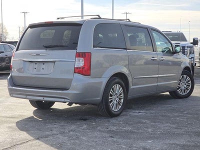 2013 Chrysler Town & Country Touring-L