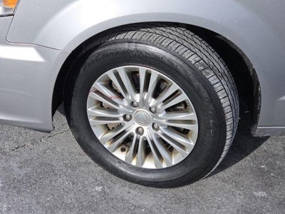 2013 Chrysler Town & Country Touring-L