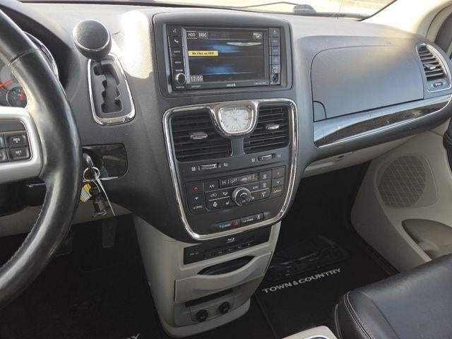 2013 Chrysler Town & Country Touring-L