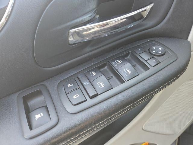 2013 Chrysler Town & Country Touring-L