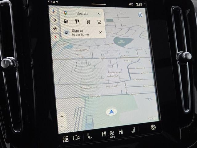 2025 Volvo XC40 B5 Plus Dark Theme