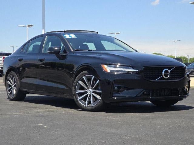 2022 Volvo S60 B5 AWD Momentum